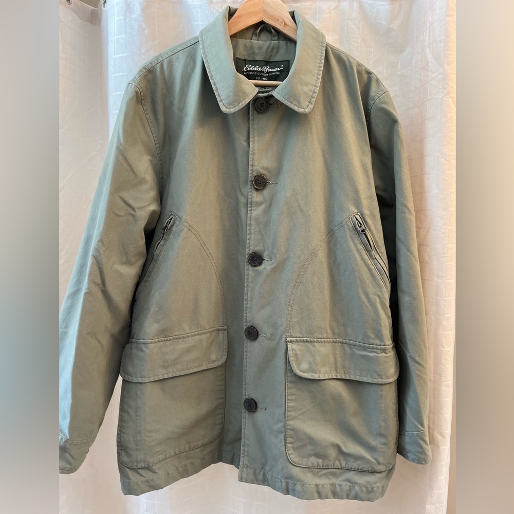 Eddie Bauer Men’s M, like new, army green, short trench coat.